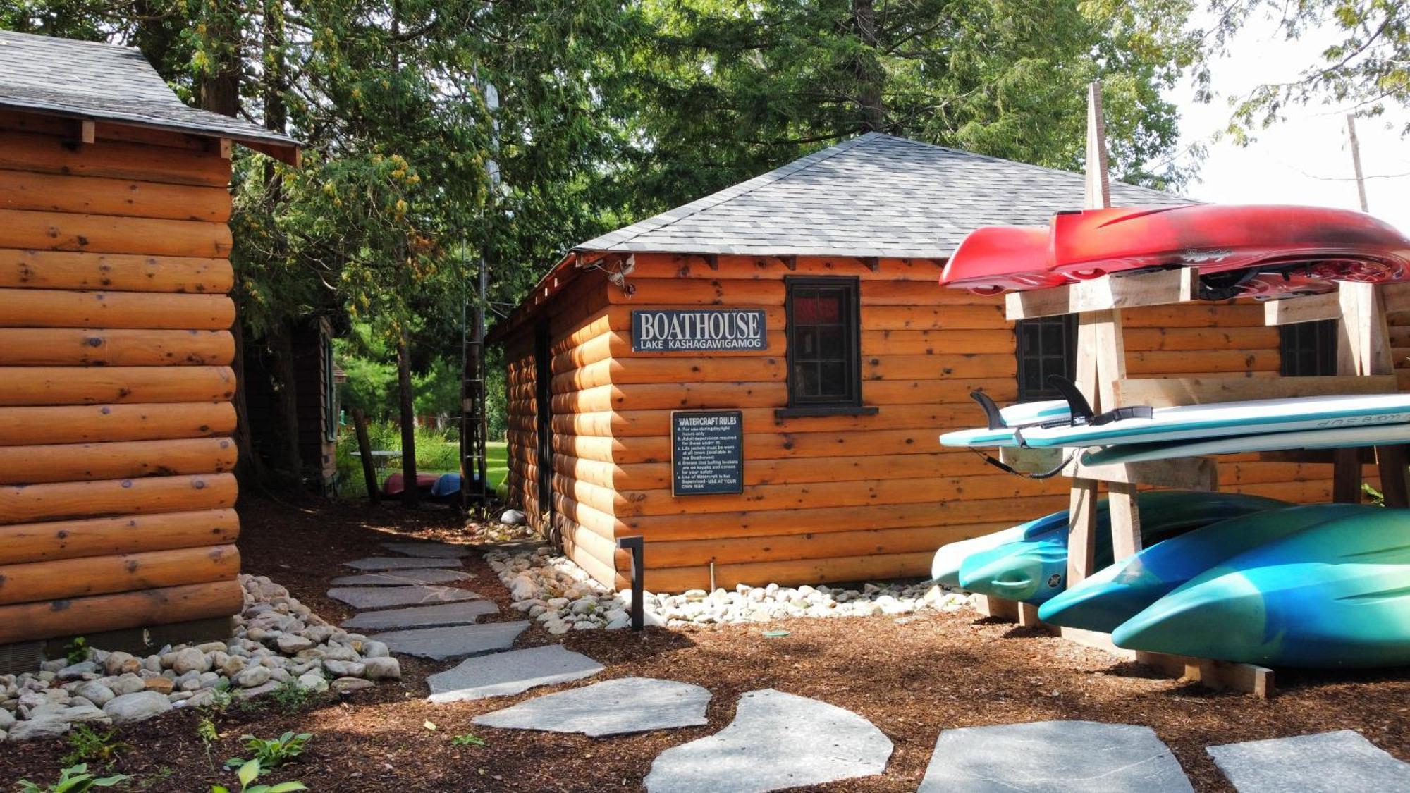 Haliburton Post House 호텔 Minden 외부 사진