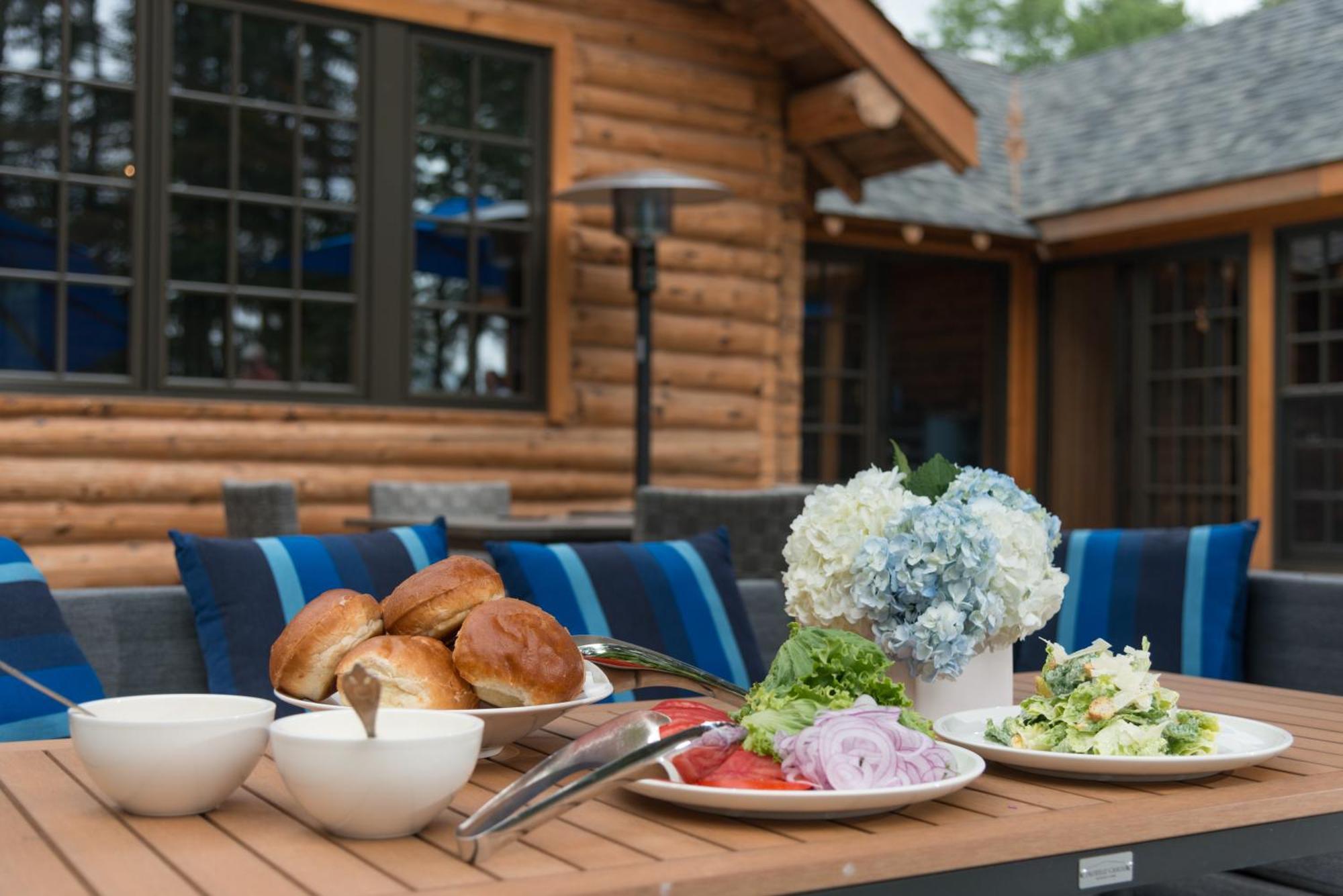 Haliburton Post House 호텔 Minden 외부 사진