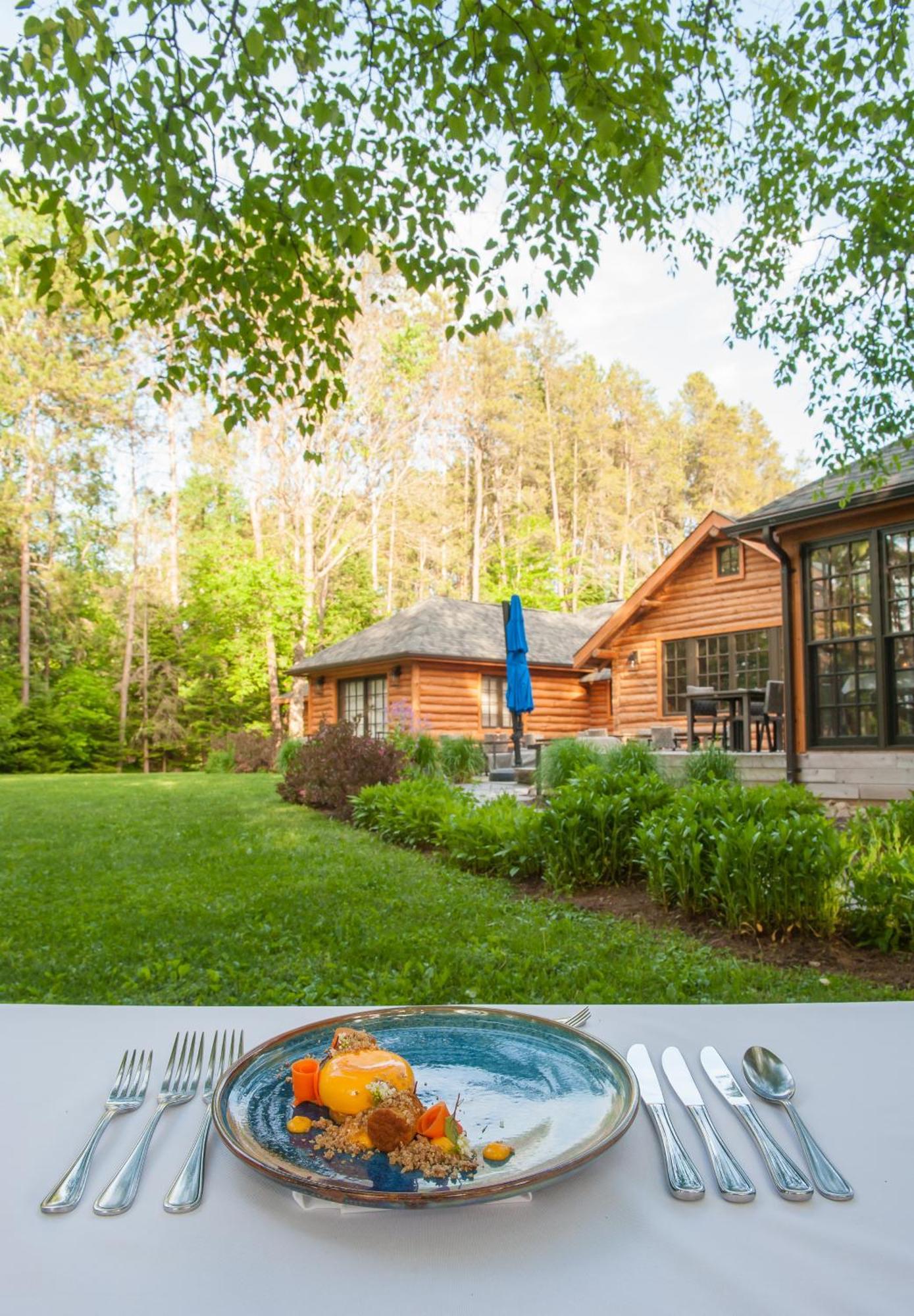 Haliburton Post House 호텔 Minden 외부 사진