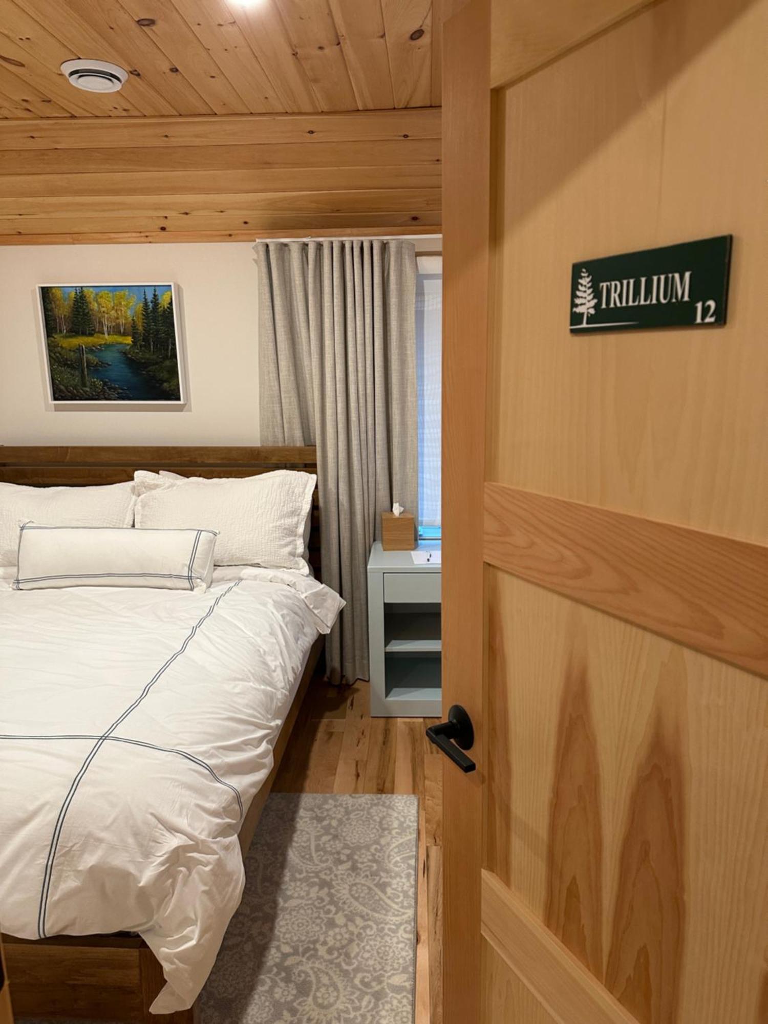 Haliburton Post House 호텔 Minden 외부 사진