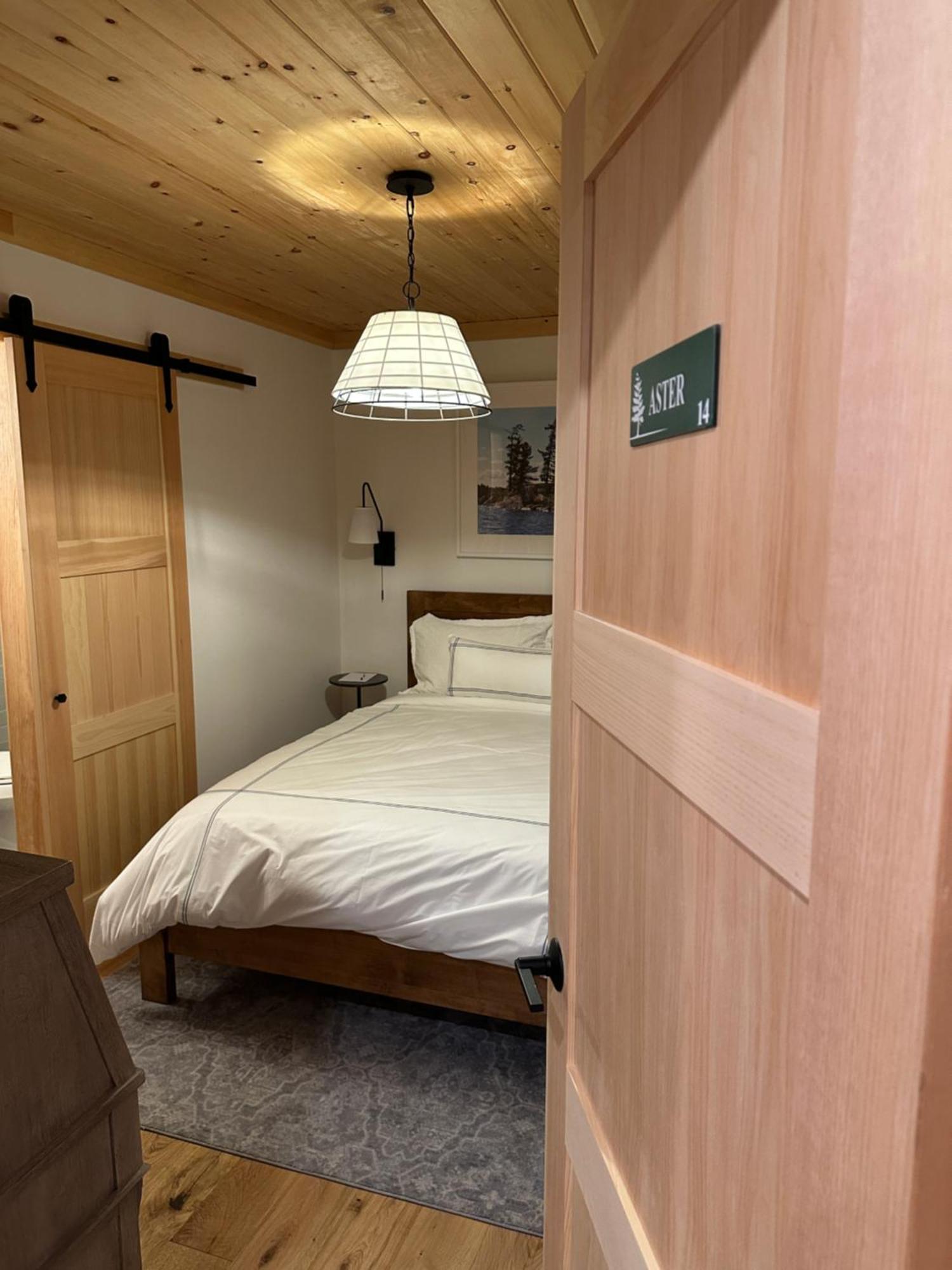 Haliburton Post House 호텔 Minden 외부 사진