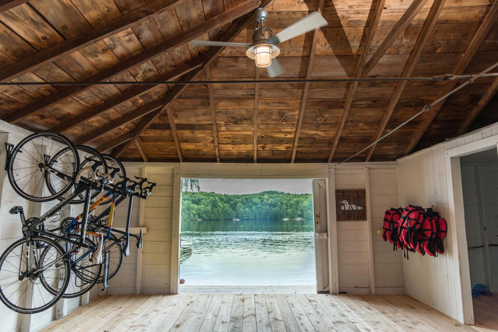 Haliburton Post House 호텔 Minden 외부 사진