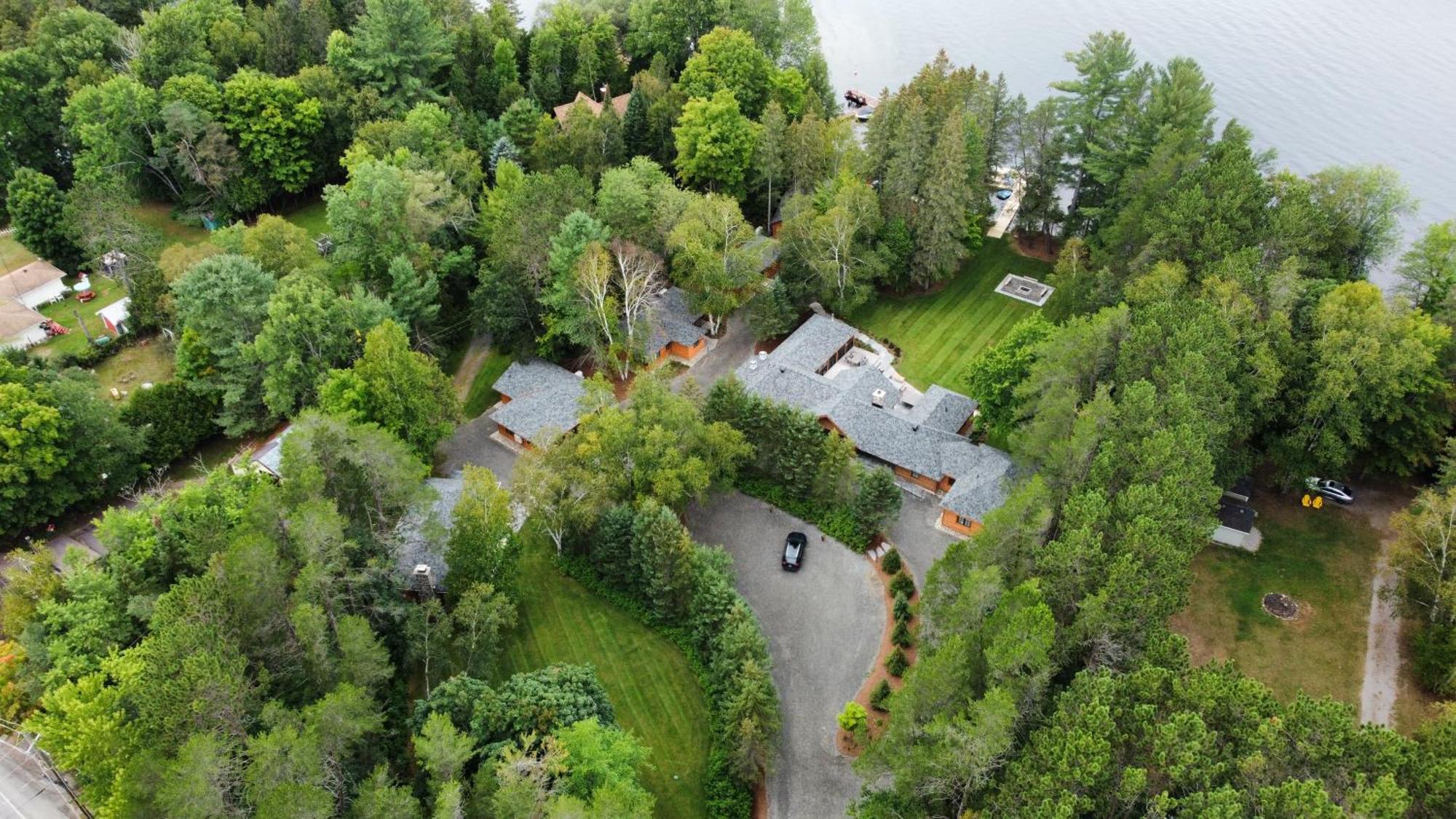 Haliburton Post House 호텔 Minden 외부 사진