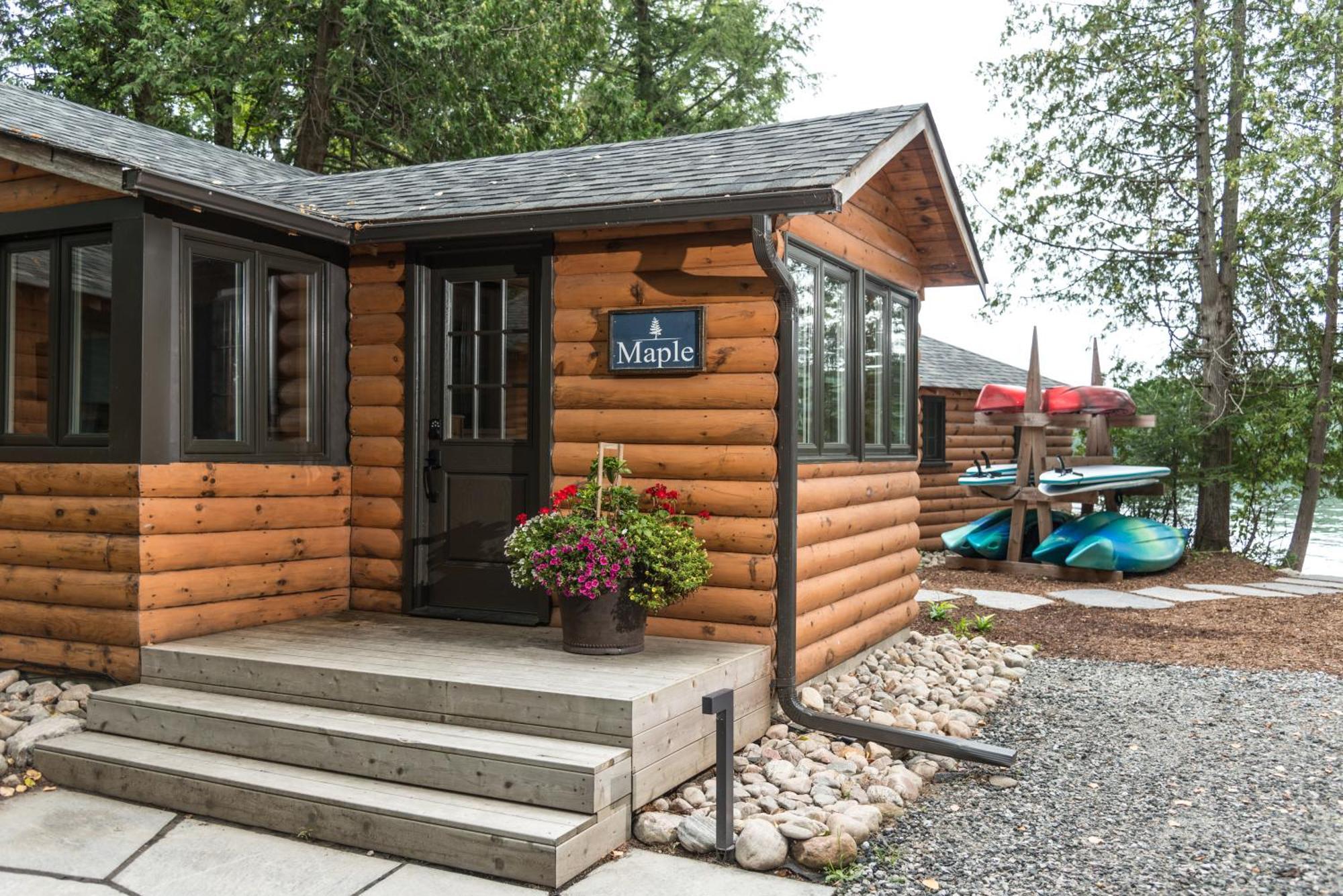 Haliburton Post House 호텔 Minden 외부 사진