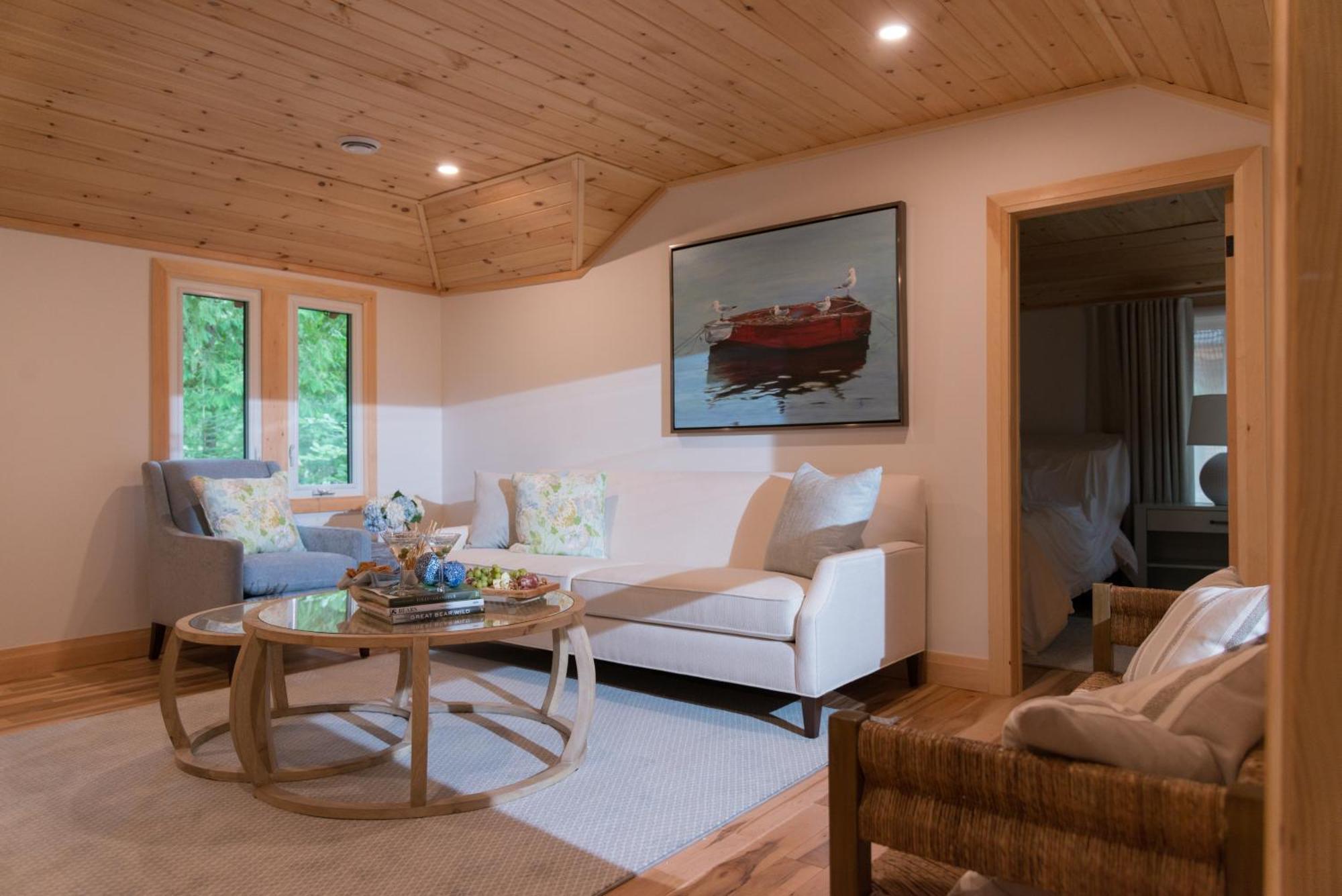 Haliburton Post House 호텔 Minden 외부 사진