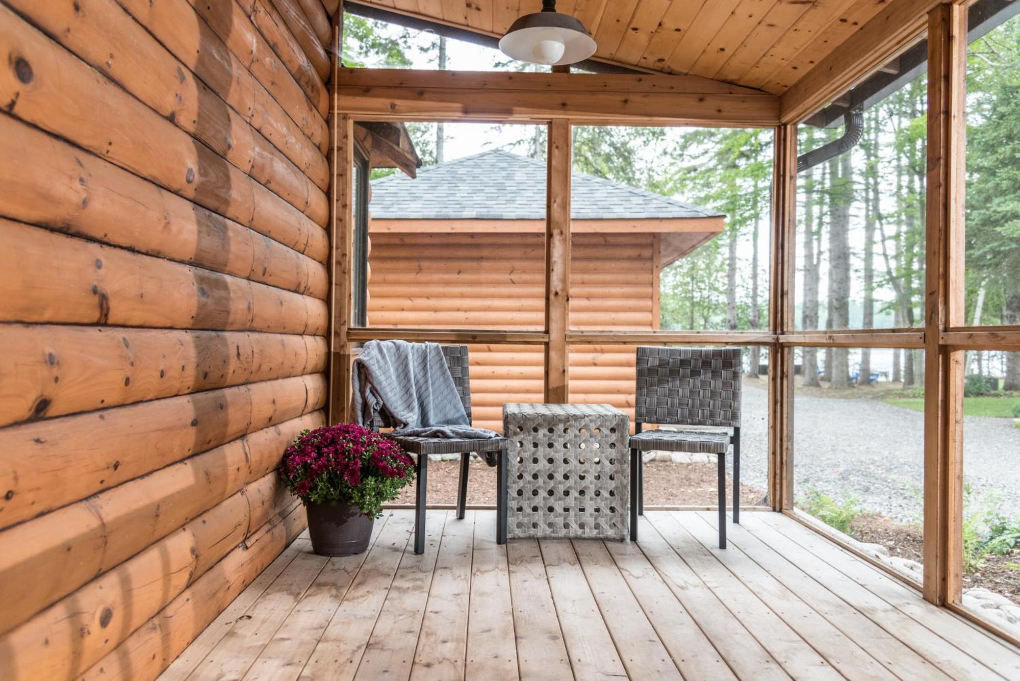 Haliburton Post House 호텔 Minden 외부 사진