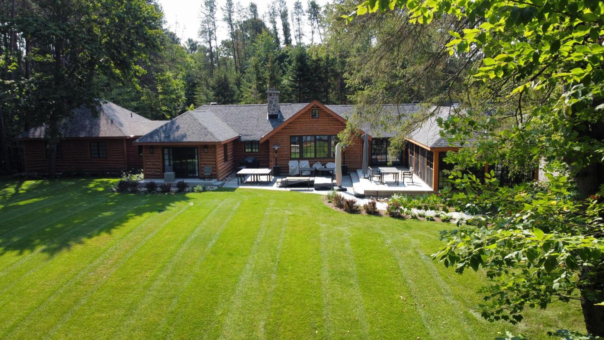 Haliburton Post House 호텔 Minden 외부 사진