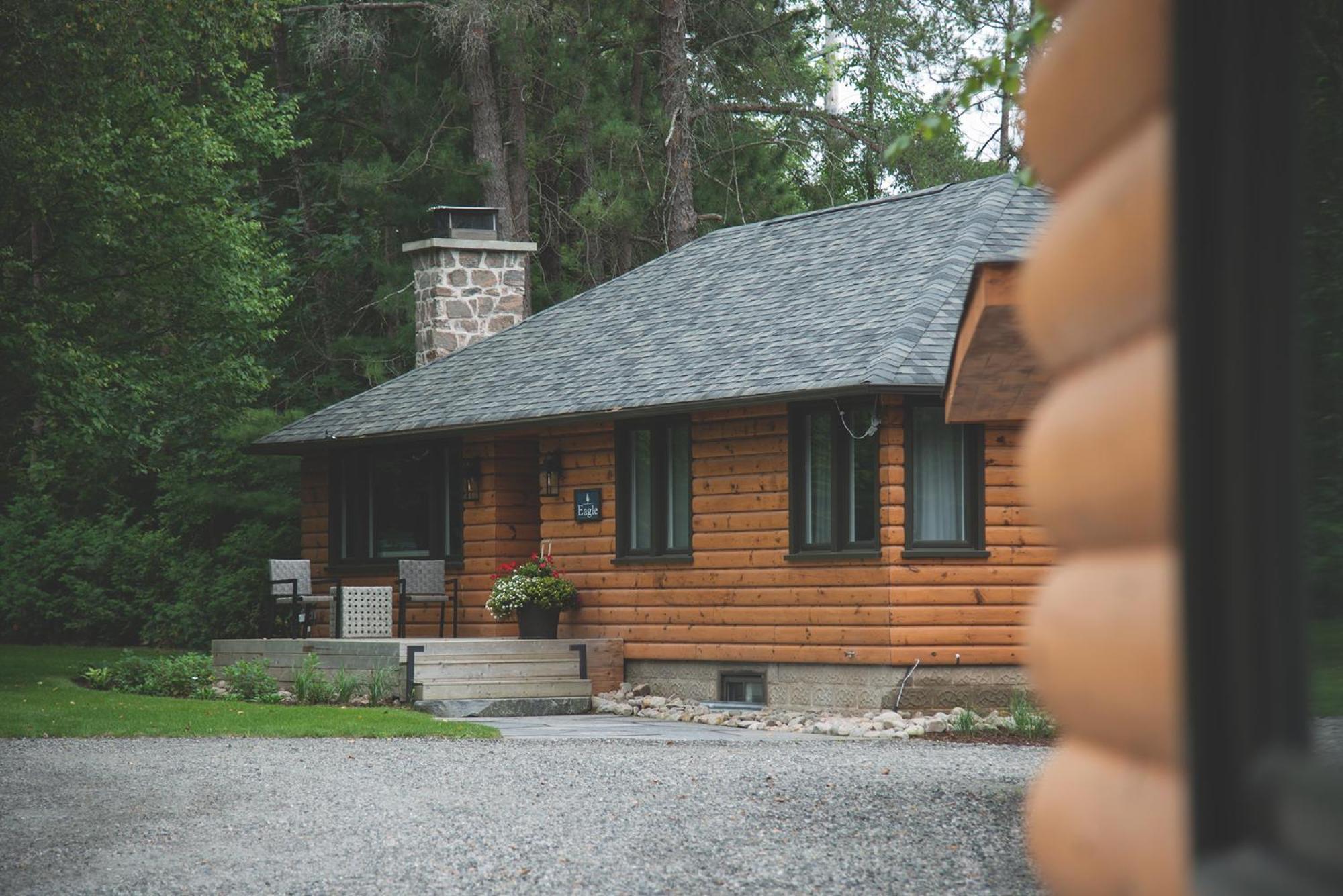Haliburton Post House 호텔 Minden 외부 사진